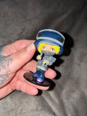 Video Game Collectible Figurine Rainbow Six Siege Finka